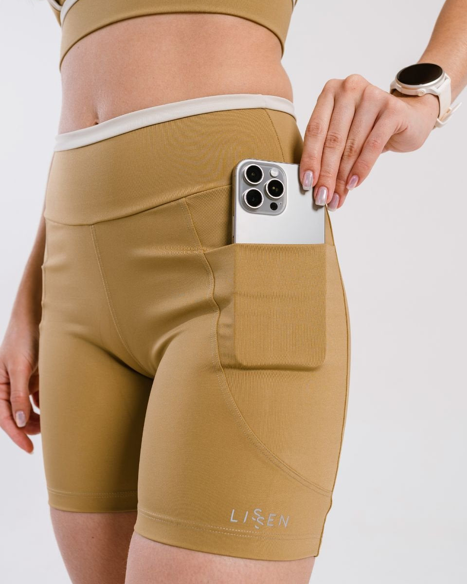 Bermuda Feminina de Alta Compressão com Bolsos Laterais e Proteção UV50+