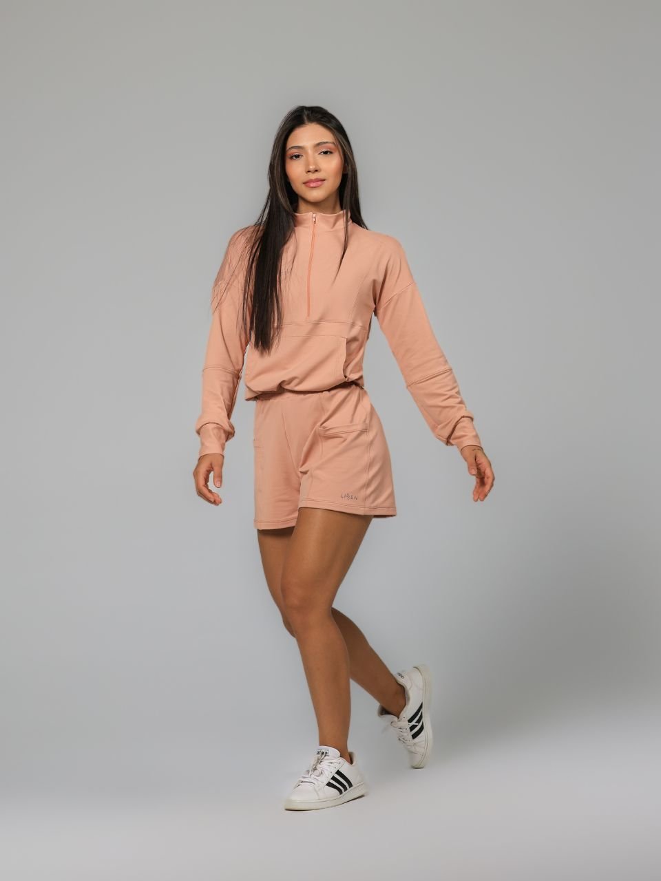 Jaqueta feminina comfy com zíper frontal e regulador