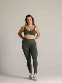 Legging Fitness Média Compressão com Dois Bolsos Laterais
