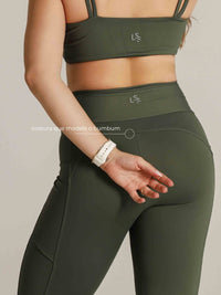 Legging Fitness Média Compressão com Dois Bolsos Laterais
