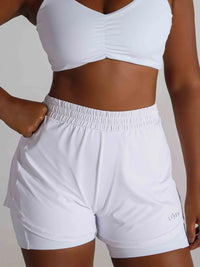 Short Feminino Bermuda Interna com Bolsos Laterais