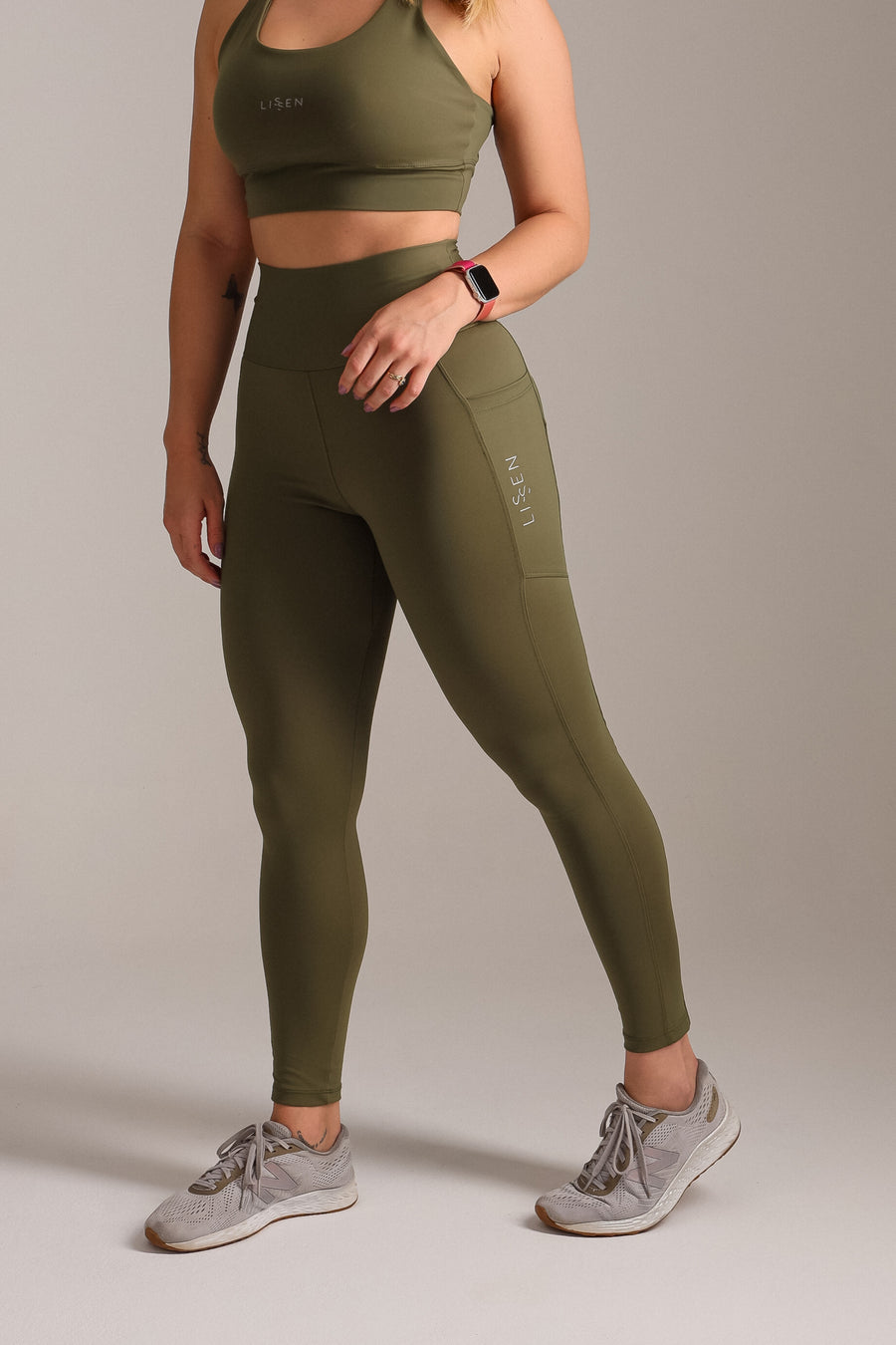 Legging Essência Cós Alto Alta Compressão com Bolsos Laterais – Tecnologia Emana®