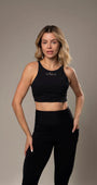 Top Cropped Fitness e Casual de alças finas com decote nas costas