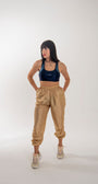 Calça jogger Tafetá brilhoso com dois bolsos com zípers