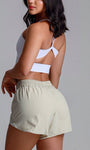 Short soltinho de tactel com bermuda interna e bolso