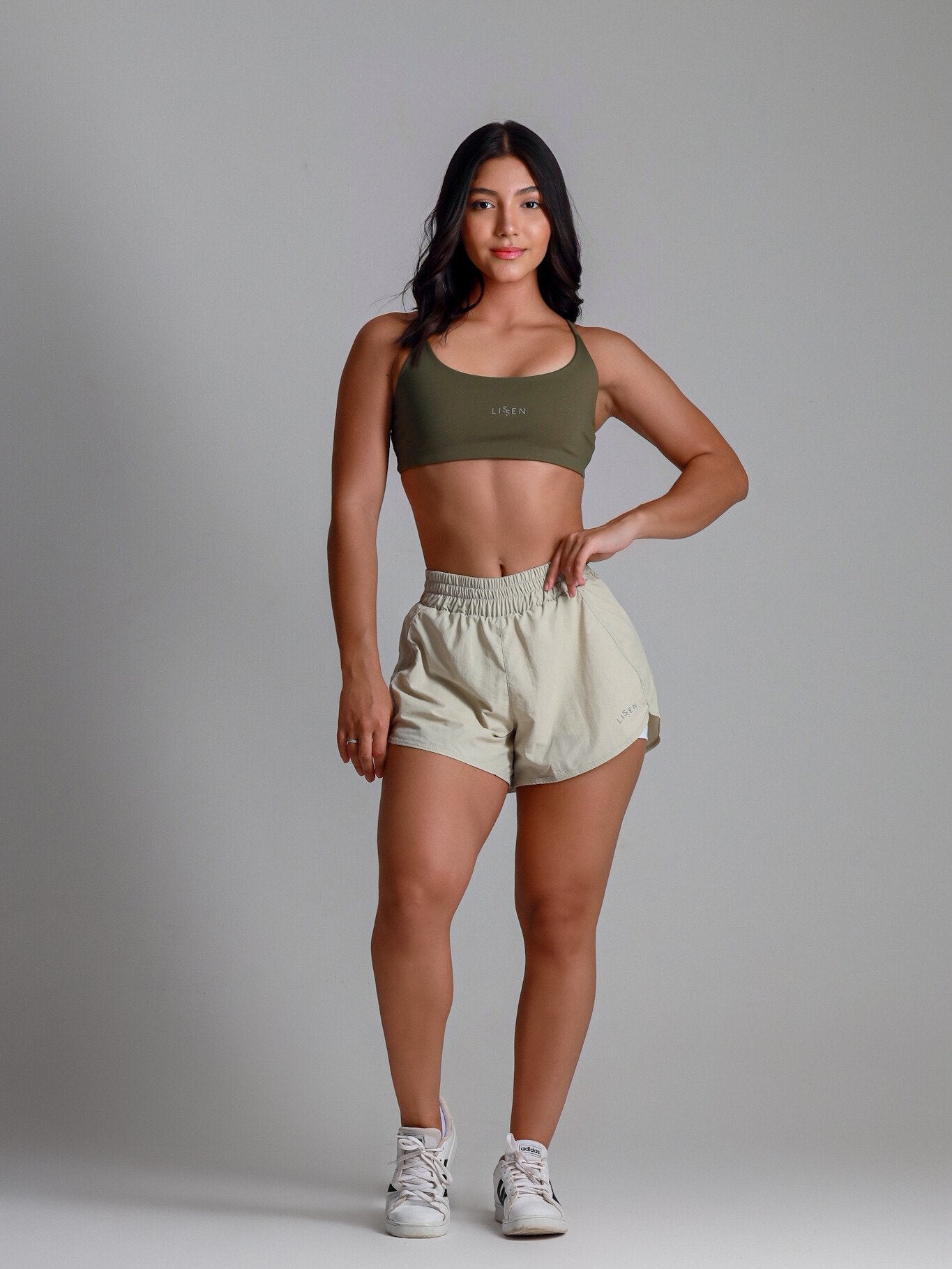 Short soltinho de tactel com bermuda interna e bolso