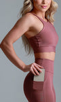 Top Cropped Fitness e Casual de alças finas com decote nas costas